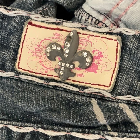 Labuan Beach Jean Co - Picture 4 of 4